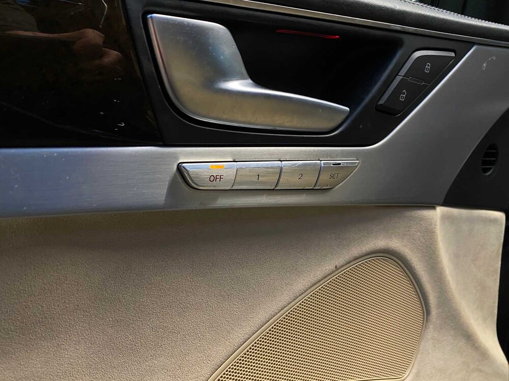 Audi A8 FSI QUATTRO PRO LINE +4.2 V8 372pk 2011