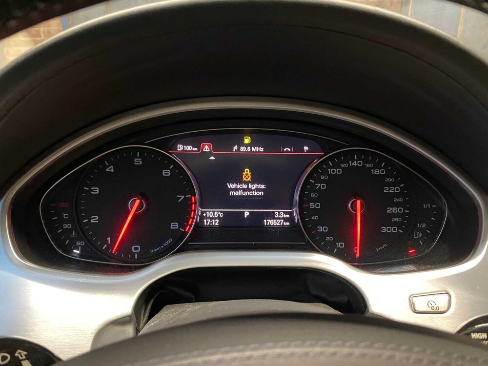 Audi A8 FSI QUATTRO PRO LINE +4.2 V8 372pk 2011