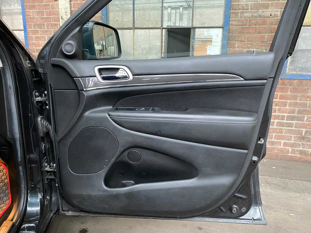 Jeep Grand Cherokee 6.4 V8 HEMI SRT 468pk 2012 