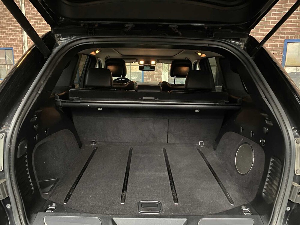 Jeep Grand Cherokee 6.4 V8 HEMI SRT 468pk 2012 