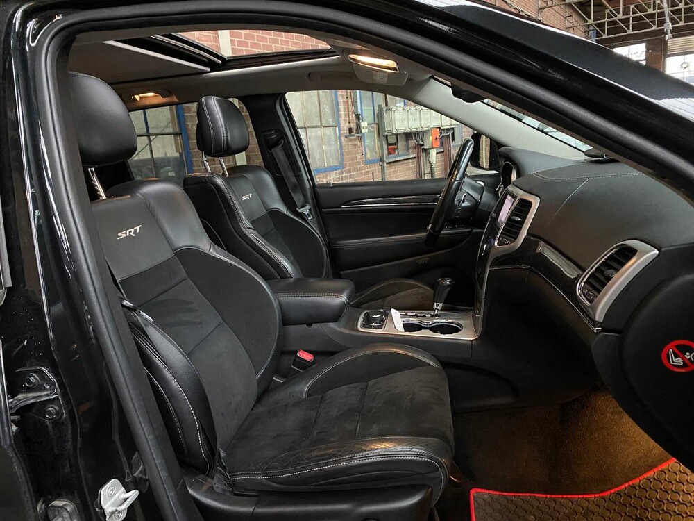 Jeep Grand Cherokee 6.4 V8 HEMI SRT 468pk 2012 