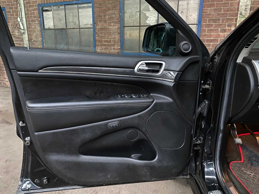 Jeep Grand Cherokee 6.4 V8 HEMI SRT 468pk 2012 