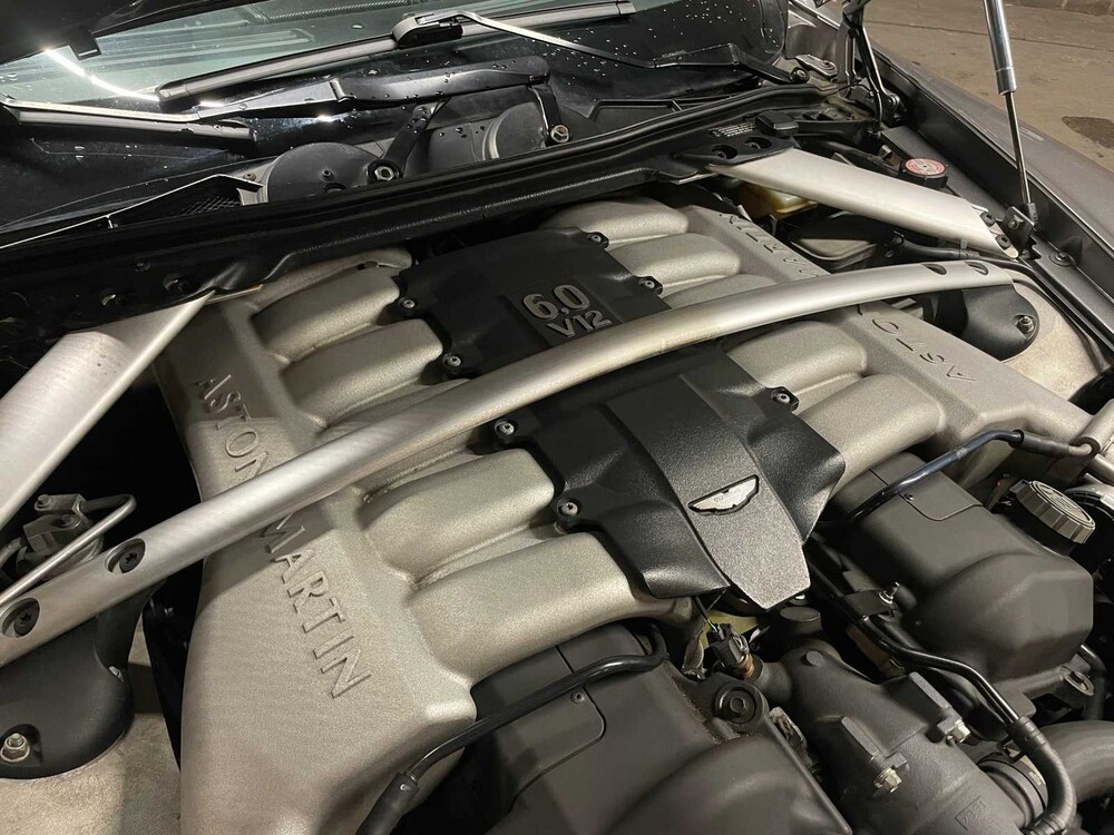 Aston Martin DB9 5.9 V12 Touchtronic 457pk 2006 -Orig. NL-, 71-SH-KN -Youngtimer-