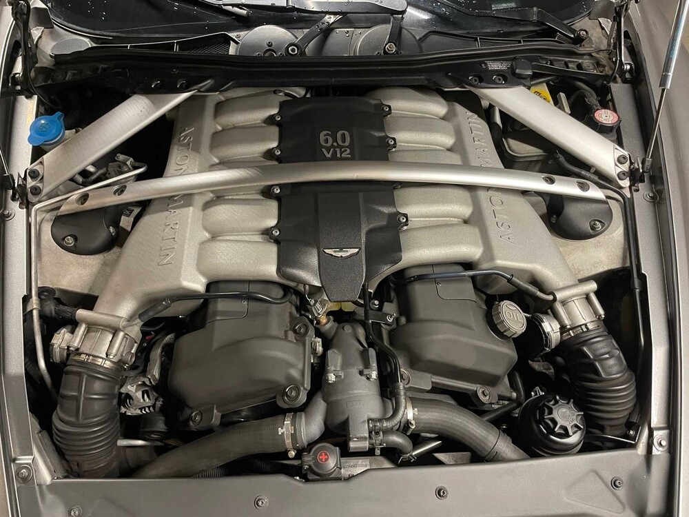 Aston Martin DB9 5.9 V12 Touchtronic 457pk 2006 -Orig. NL-, 71-SH-KN -Youngtimer-