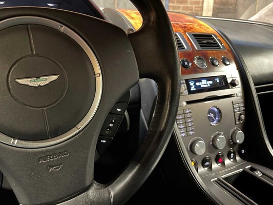 Aston Martin DB9 5.9 V12 Touchtronic 457PS 2006 -Orig. NL-, 71-SH-KN -Youngtimer-