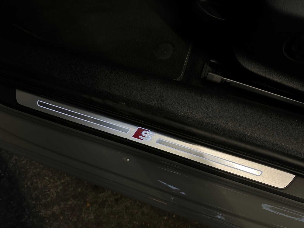 Audi A4 Avant 45 TFSI Quattro Business Edition 265pk 2020, P-565-LT