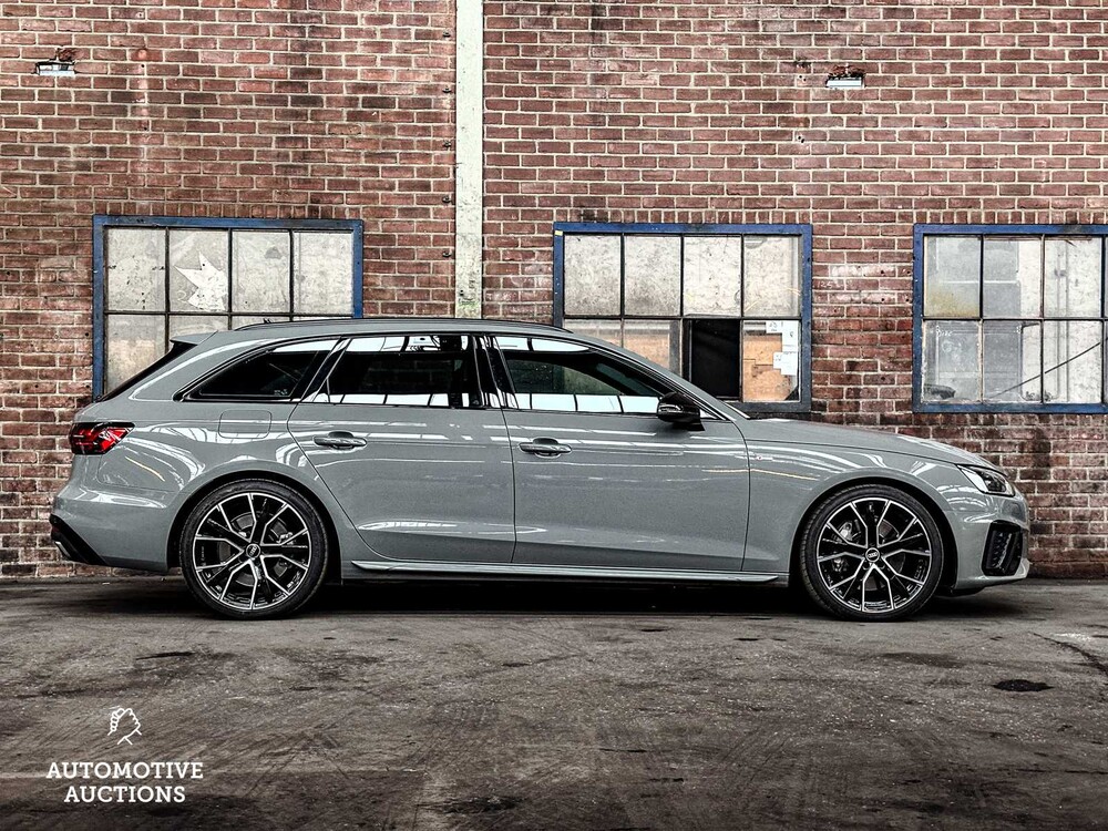 Audi A4 Avant 45 TFSI Quattro Business Edition 265pk 2020, P-565-LT