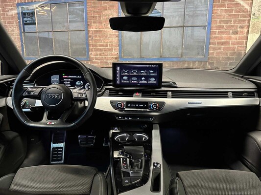 Audi A4 Avant 45 TFSI Quattro Business Edition 265pk 2020, P-565-LT