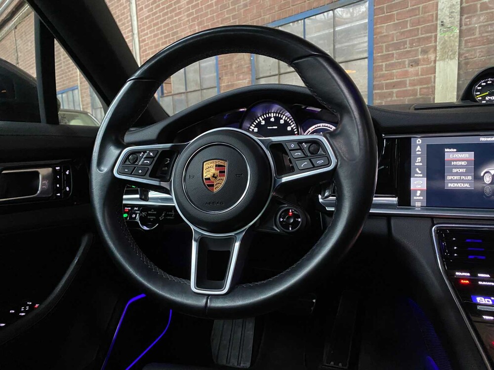Porsche Panamera 4 E-Hybrid 2.9 V8 462PS Sport-Chrono 2018, L-650-GT
