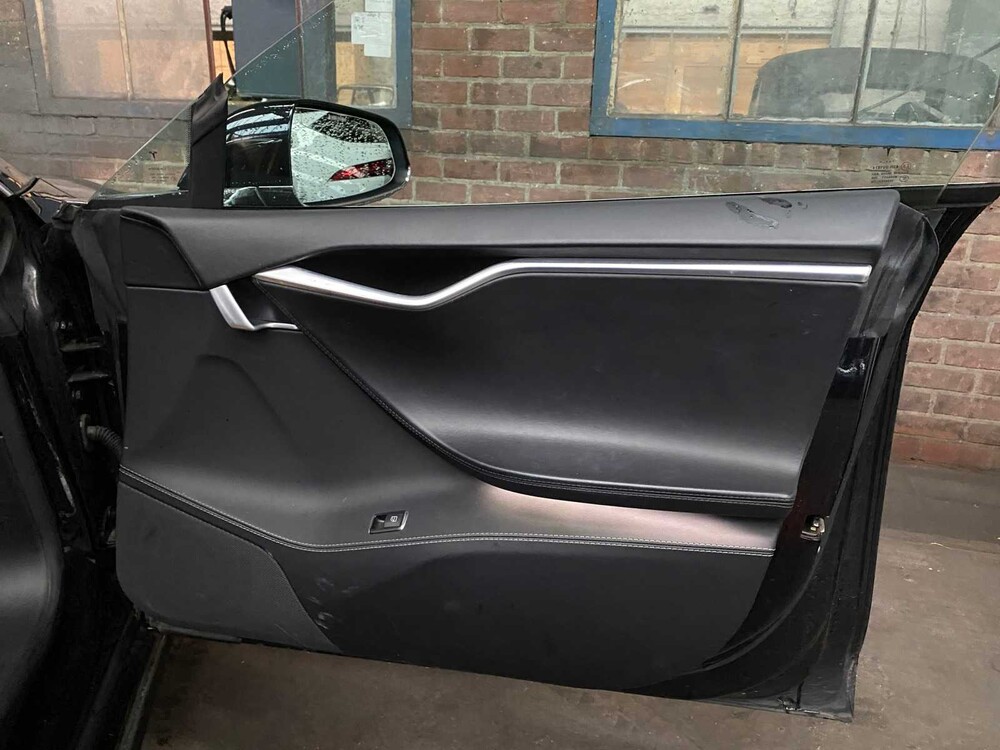 Tesla Model S 90D Base 421pk 2017 -Orig. NL- PN-593-R