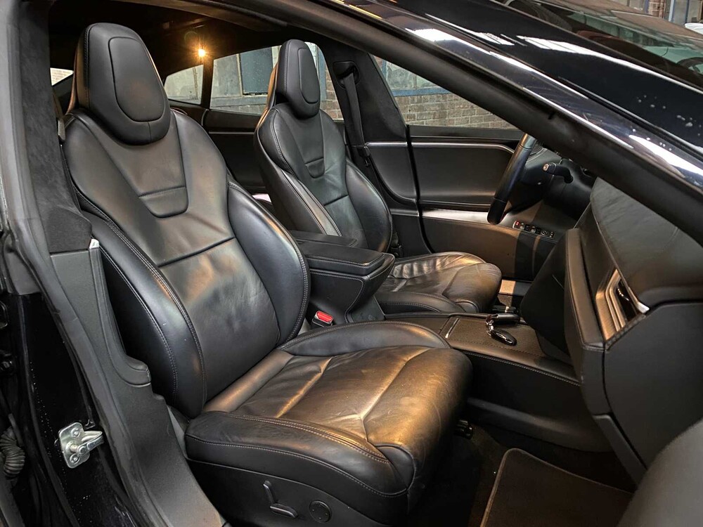 Tesla Model S 90D Base 421pk 2017 -Orig. NL- PN-593-R