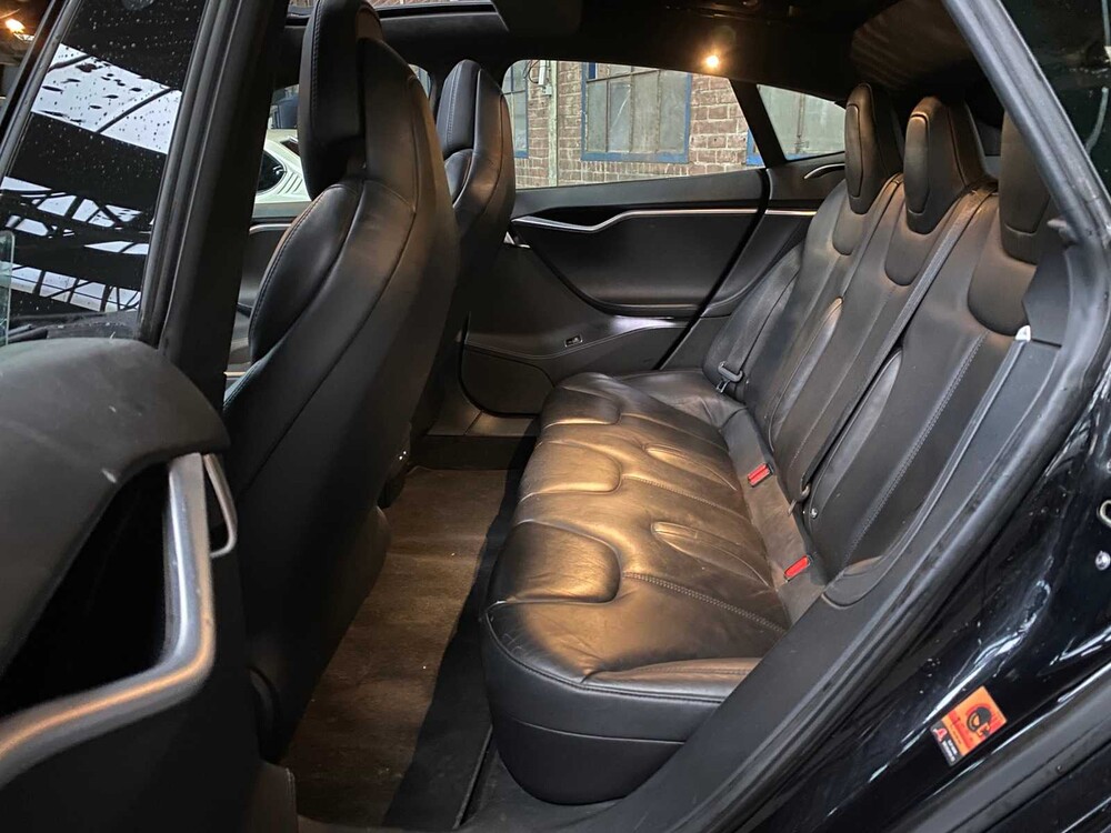 Tesla Model S 90D Base 421pk 2017 -Orig. NL- PN-593-R