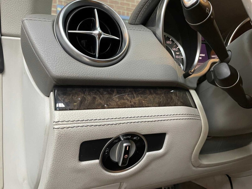 Mercedes-Benz SL500 AMG 4.6 V8 SL-Klasse 455pk 2013