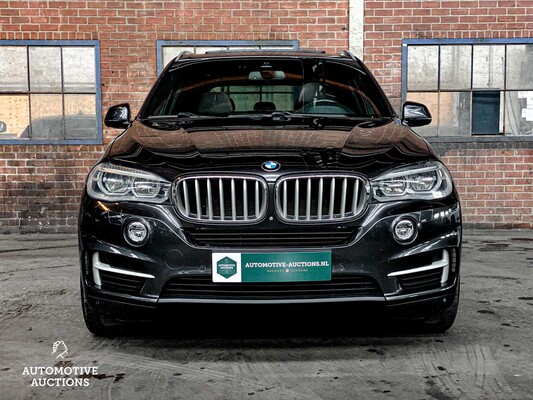 BMW X5 xDrive50i High Executive F15 449hp 2014, XX-057-V