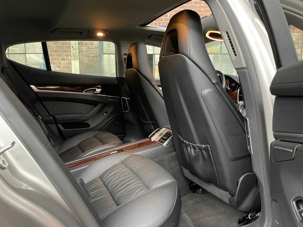 Porsche Panamera S 4.8 V8 400hp 2010