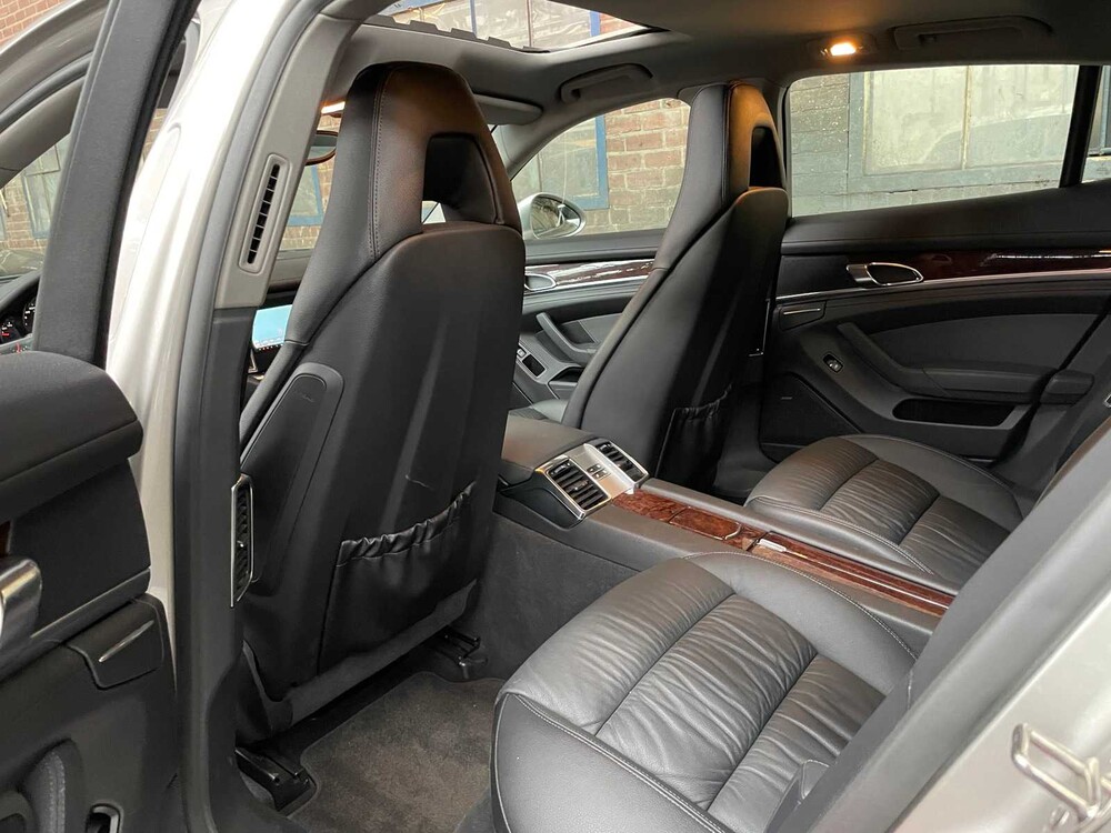 Porsche Panamera S 4.8 V8 400hp 2010