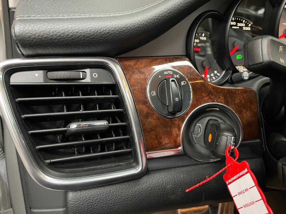 Porsche Panamera S 4.8 V8 400hp 2010