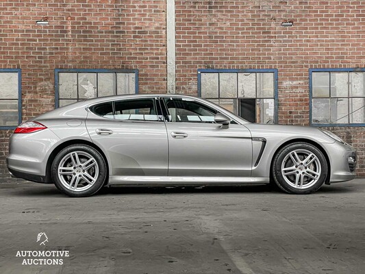 Porsche Panamera S 4.8 V8 400pk 2010