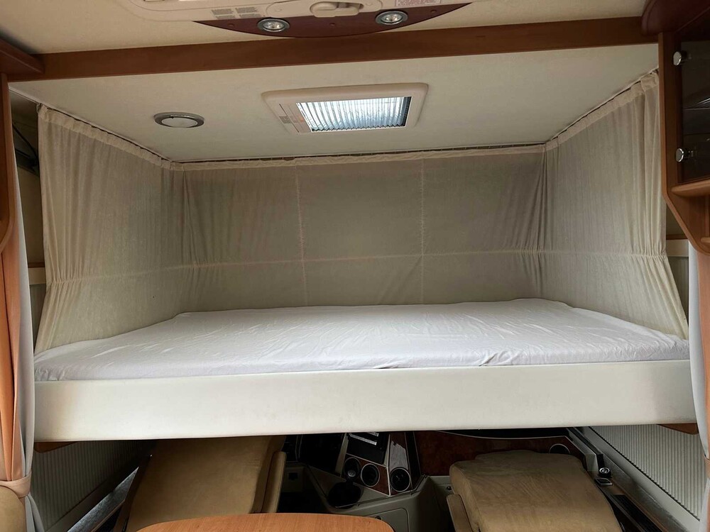 Iveco Concorde Carver 771L Camper 177hp 2009, T-562-NV