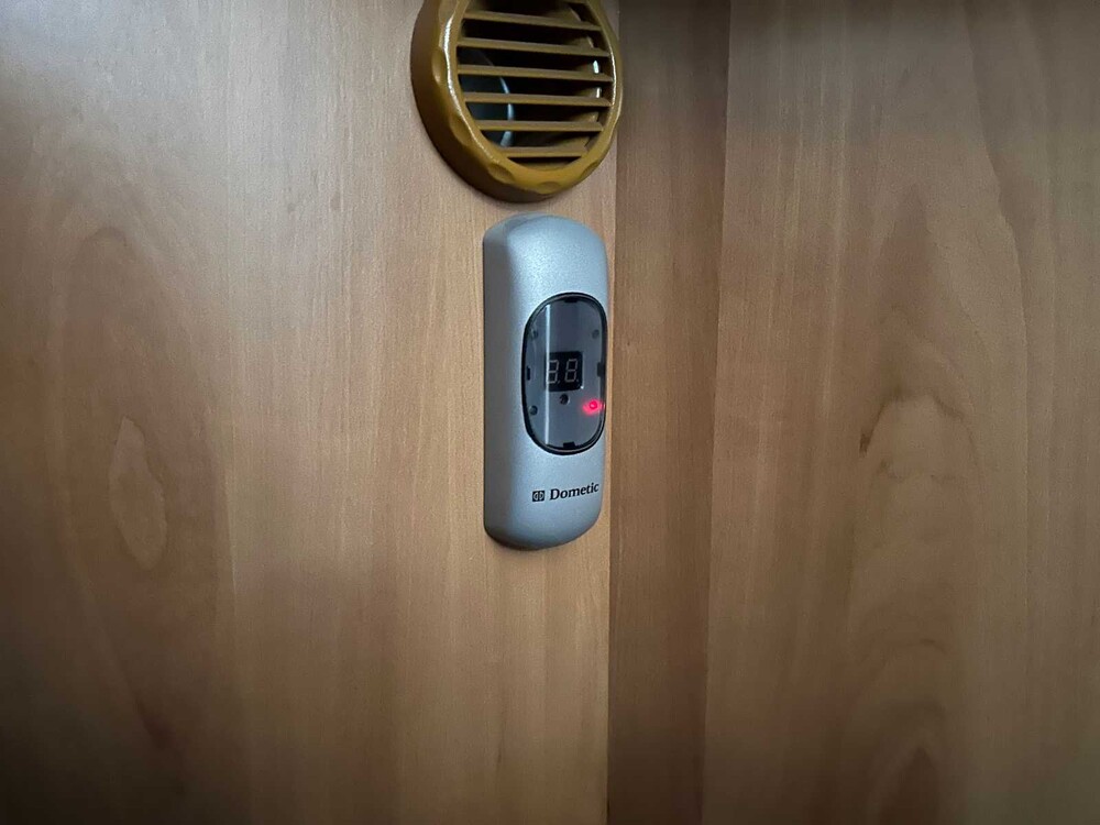 Iveco Concorde Carver 771L Camper 177hp 2009, T-562-NV