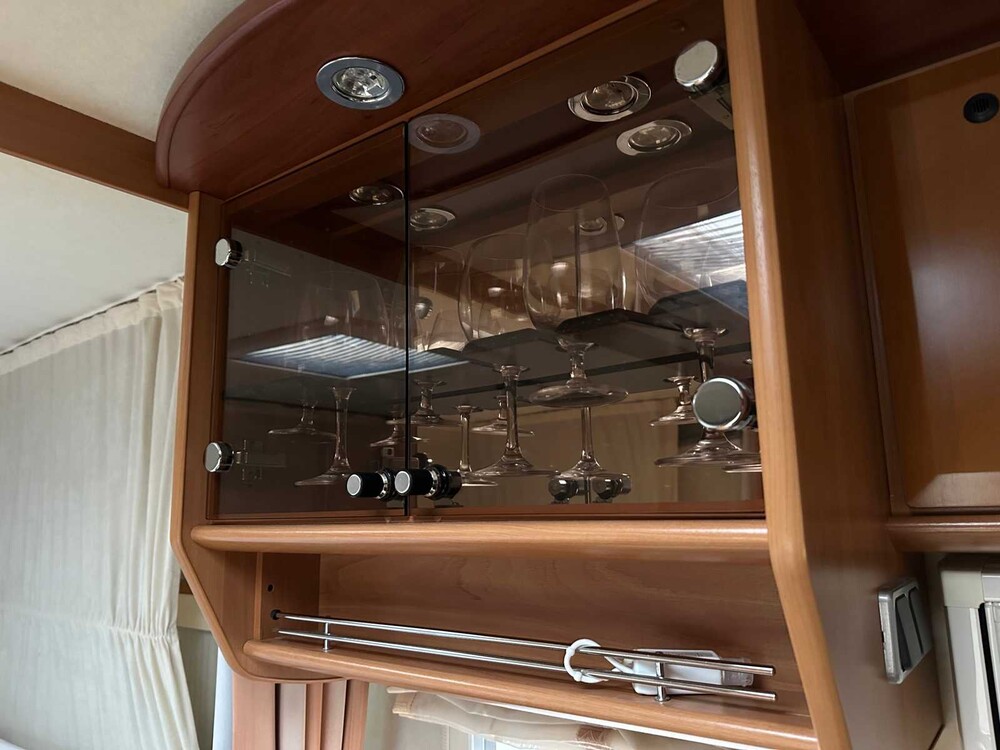 Iveco Concorde Carver 771L Camper 177hp 2009, T-562-NV