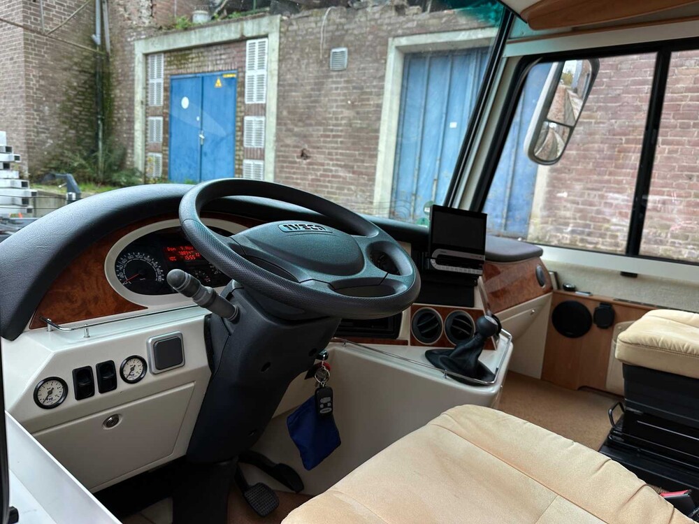 Iveco Concorde Carver 771L Camper 177hp 2009, T-562-NV