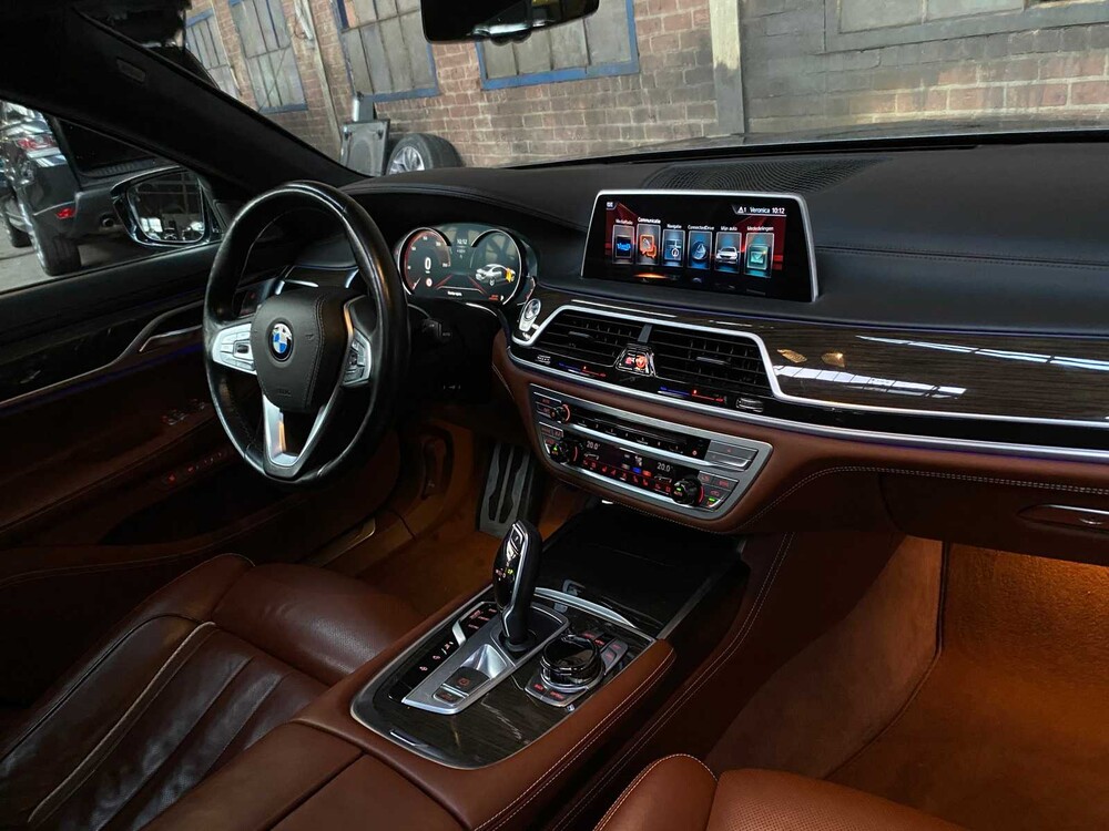 BMW 750Li M-Sport xDrive G12 449pk 2016 7-serie