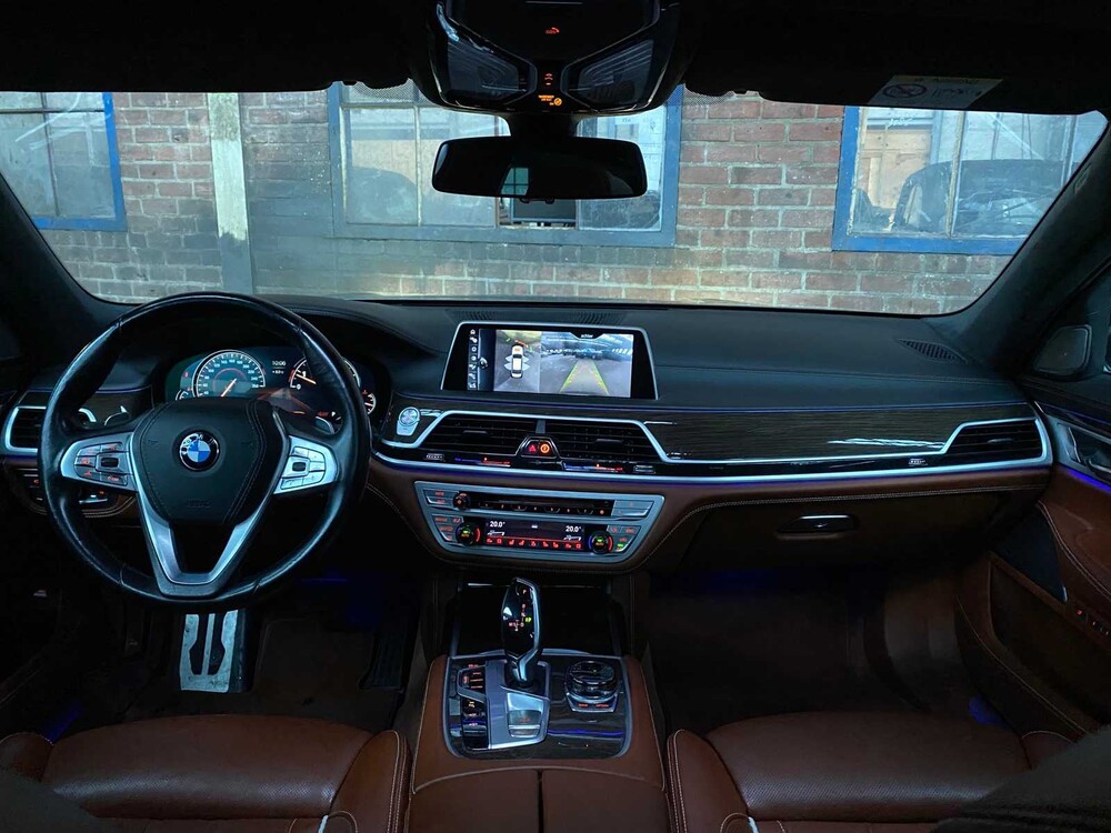 BMW 750Li M-Sport xDrive G12 449pk 2016 7-serie