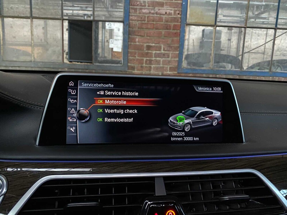 BMW 750Li M-Sport xDrive G12 449pk 2016 7-serie