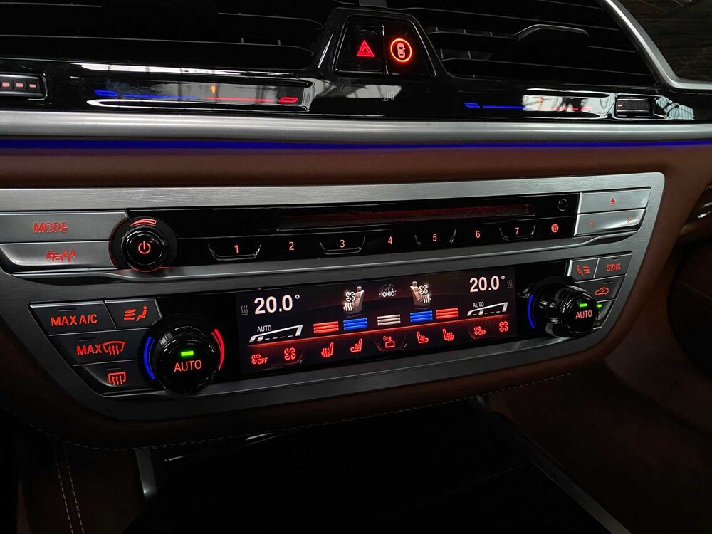 BMW 750Li M-Sport xDrive G12 449pk 2016 7-serie