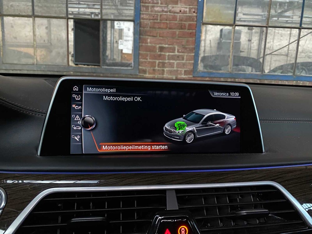 BMW 750Li M-Sport xDrive G12 449pk 2016 7-serie