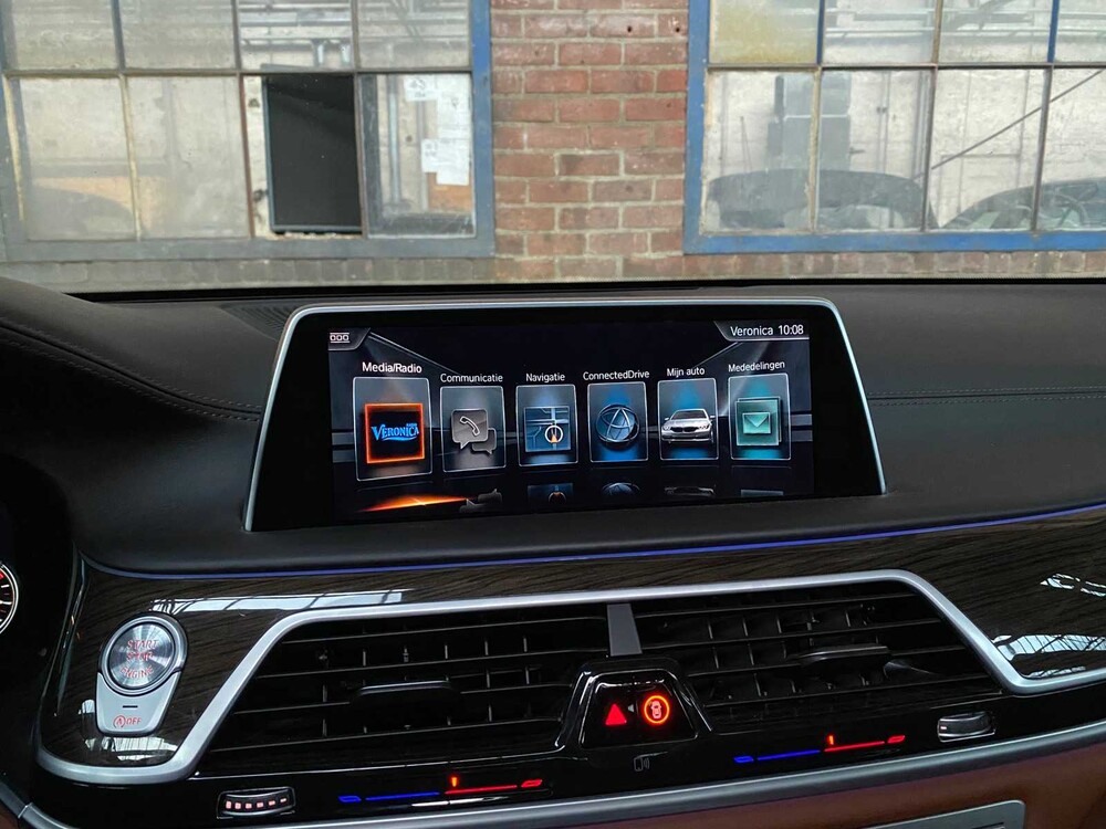 BMW 750Li M-Sport xDrive G12 449pk 2016 7-serie