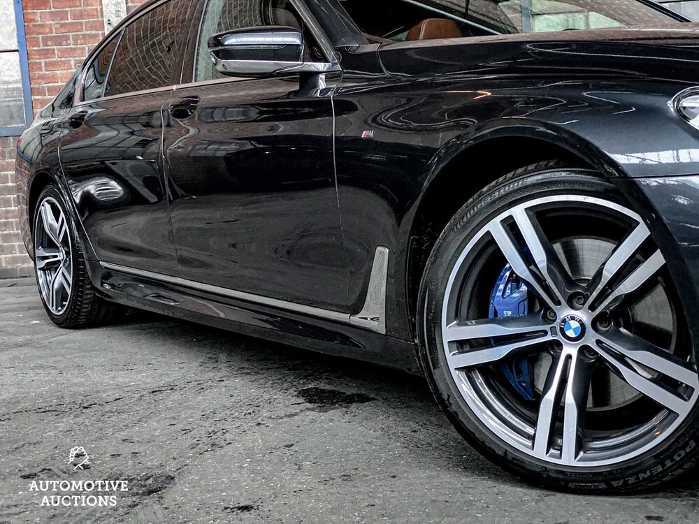 BMW 750Li M-Sport xDrive G12 449pk 2016 7-serie