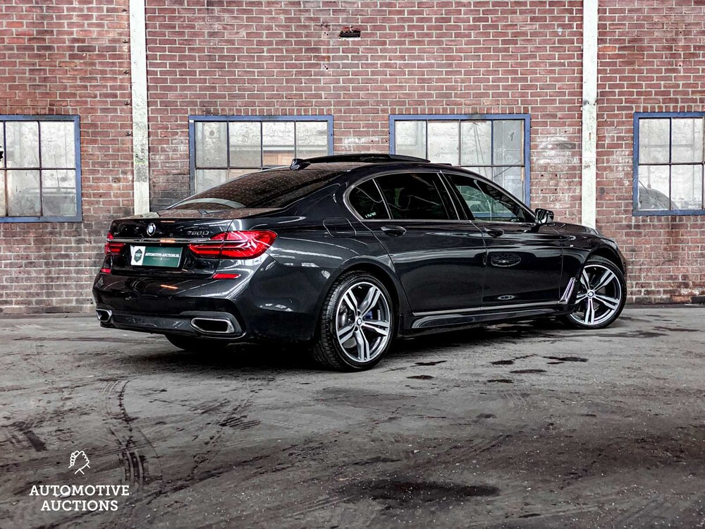 BMW 750Li M-Sport xDrive G12 449pk 2016 7-serie