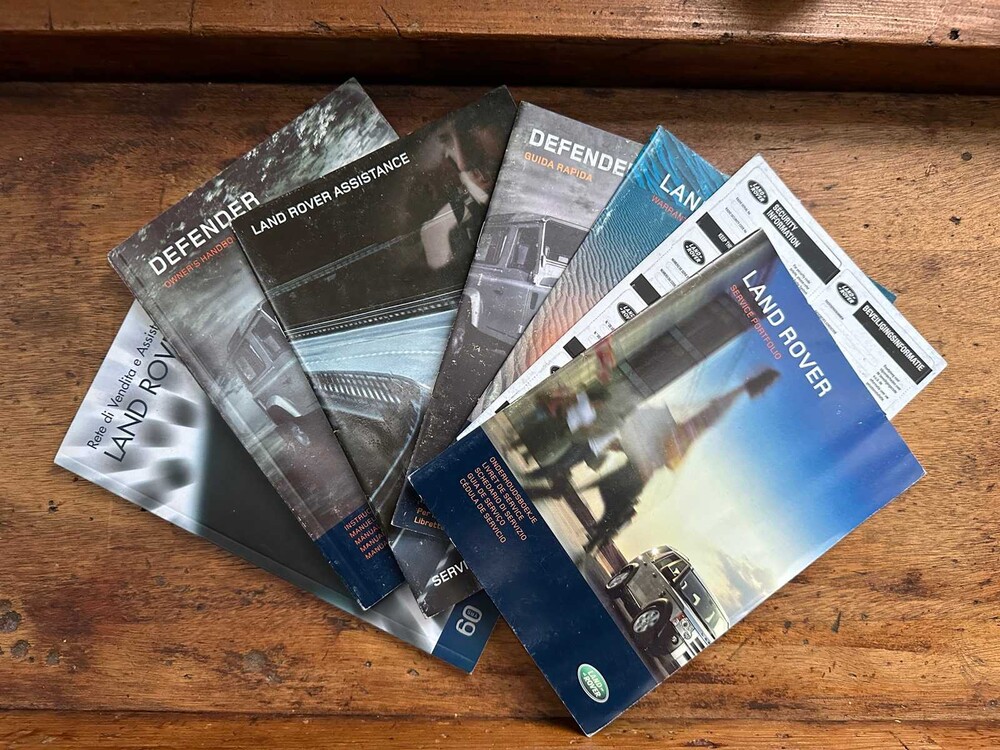 Land Rover Defender 2.4 TD4 90 Stationwagon S 120pk 2009