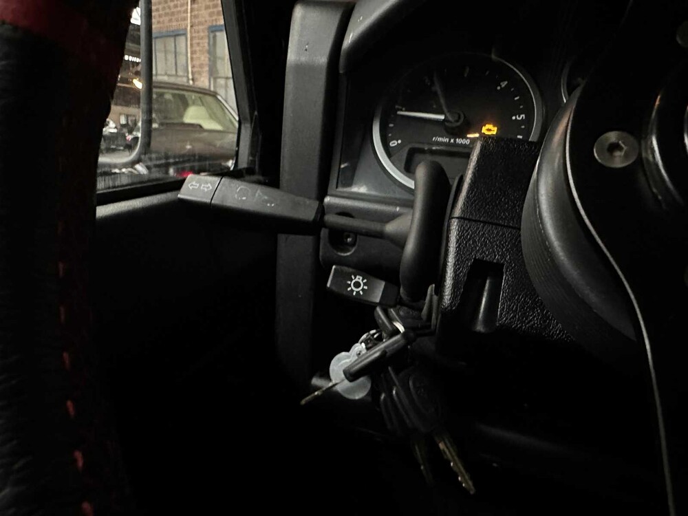 Land Rover Defender 2.4 TD4 90 Stationwagon S 120pk 2009