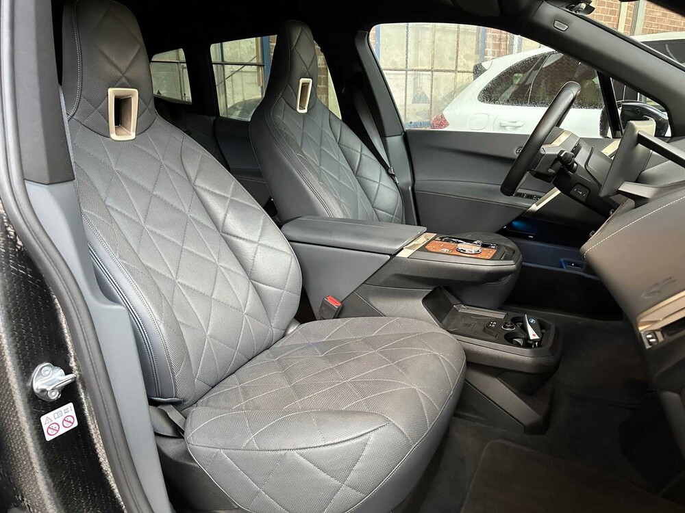 BMW iX xDrive50 M-Sport High Executive 112kWh 523PS 2022 GARANTIE ORIG-NL, P-938-BV