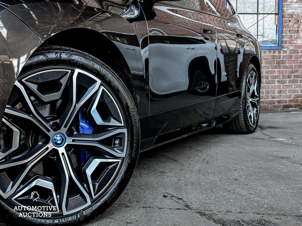 BMW iX xDrive50 M-Sport High Executive 112kWh 523PS 2022 GARANTIE ORIG-NL, P-938-BV