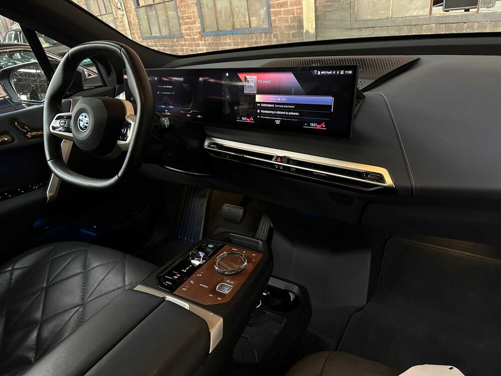 BMW iX xDrive50 M-Sport High Executive 112kWh 523PS 2022 GARANTIE ORIG-NL, P-938-BV