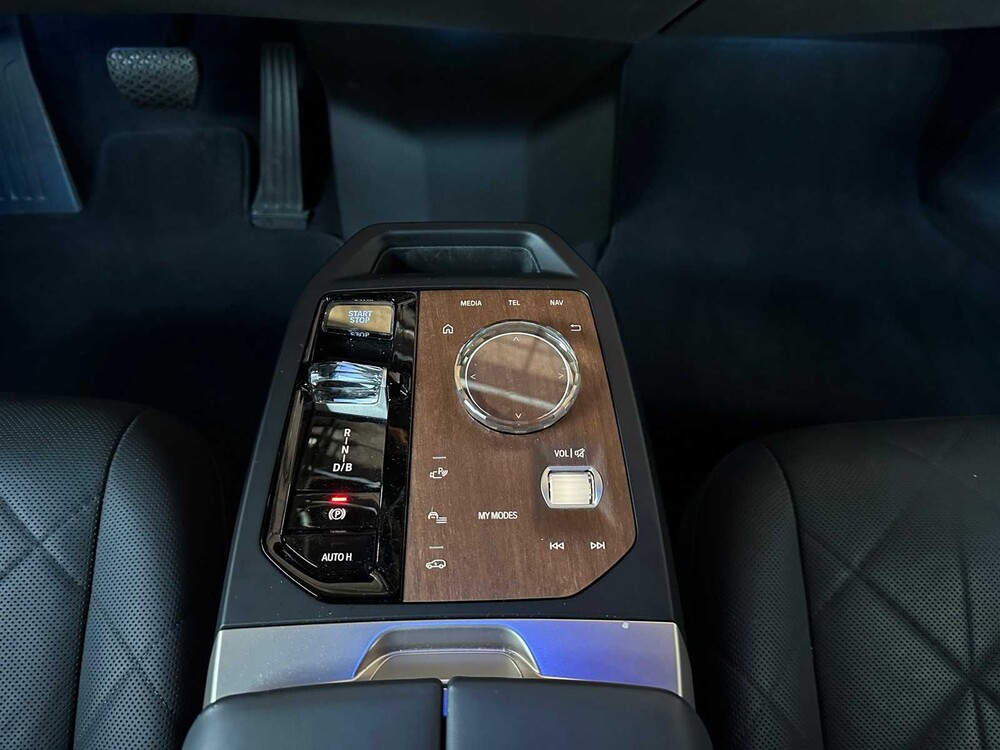 BMW iX xDrive50 M-Sport High Executive 112kWh 523PS 2022 GARANTIE ORIG-NL, P-938-BV