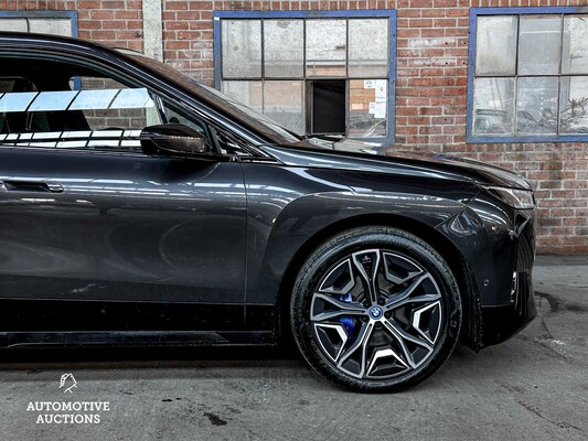 BMW iX xDrive50 M-Sport High Executive 112kWh 523pk 2022 GARANTIE ORIG-NL, P-938-BV