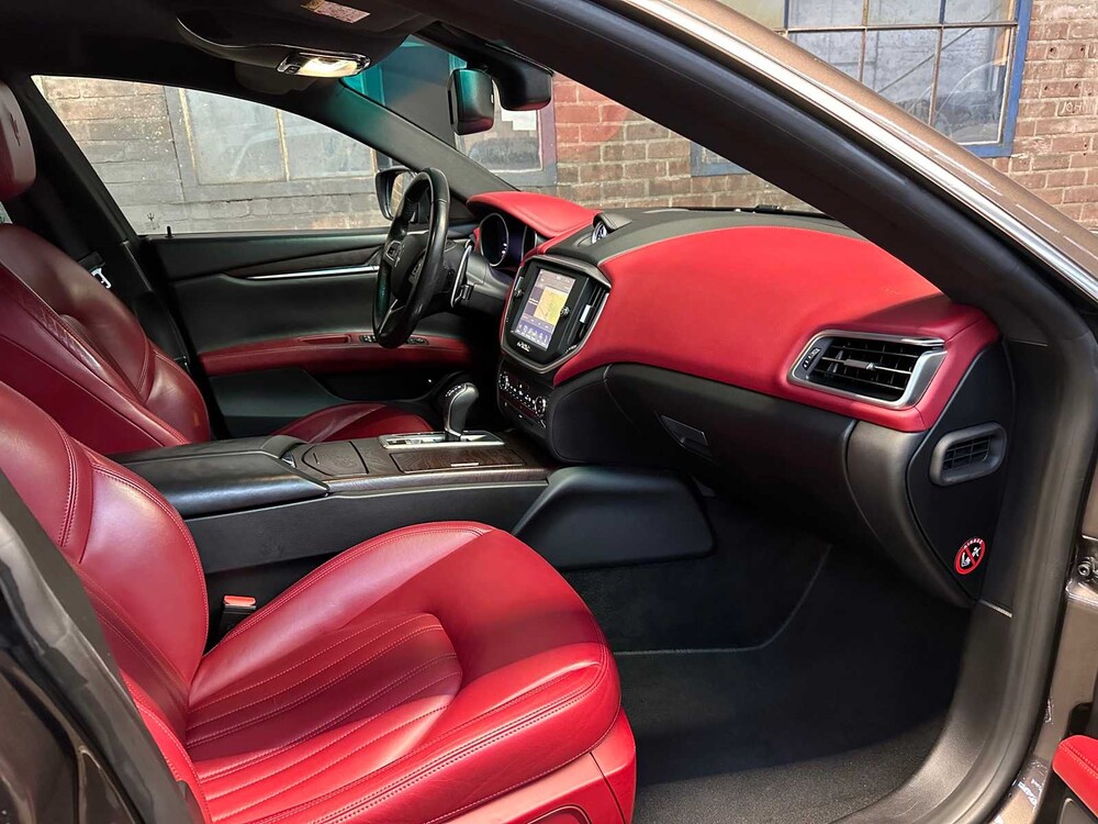 Maserati Ghibli 3.0 V6 330pk 2014 -Orig. NL-, 1-TGT-21