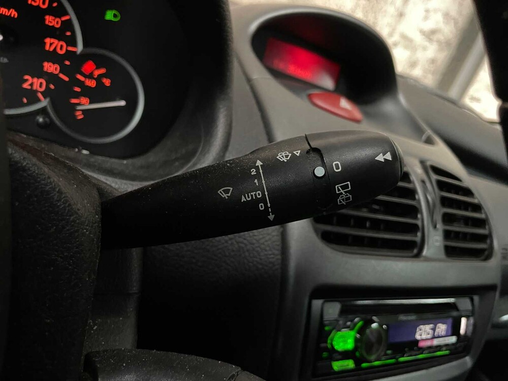 Peugeot 206 1.6-16V XS 109PK 2004, Orig. NL 81-PL-JR