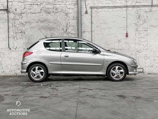 Peugeot 206 1.6-16V XS 109PK 2004, Orig. NL 81-PL-JR