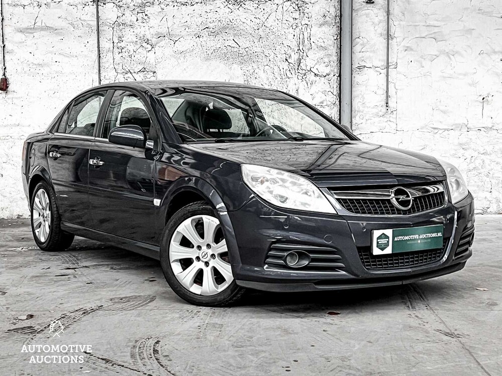 Opel Vectra 1.8-16V Executive 140pk 2007 -Orig. NL-, 17-XZ-RP