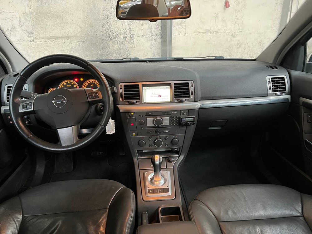 Opel Vectra 1.8-16V Executive 140pk 2007 -Orig. NL-, 17-XZ-RP