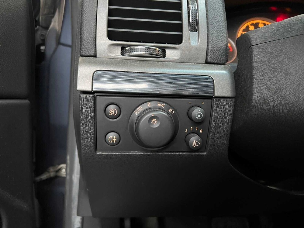 Opel Vectra 1.8-16V Executive 140pk 2007 -Orig. NL-, 17-XZ-RP