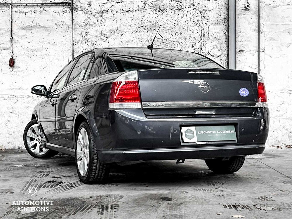 Opel Vectra 1.8-16V Executive 140pk 2007 -Orig. NL-, 17-XZ-RP