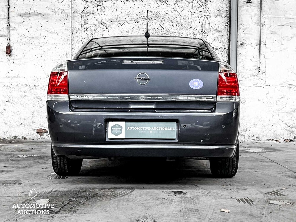 Opel Vectra 1.8-16V Executive 140pk 2007 -Orig. NL-, 17-XZ-RP