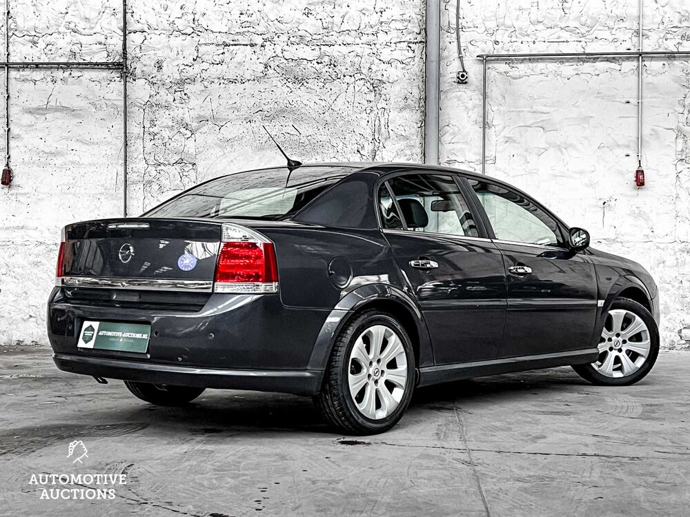 Opel Vectra 1.8-16V Executive 140pk 2007 -Orig. NL-, 17-XZ-RP